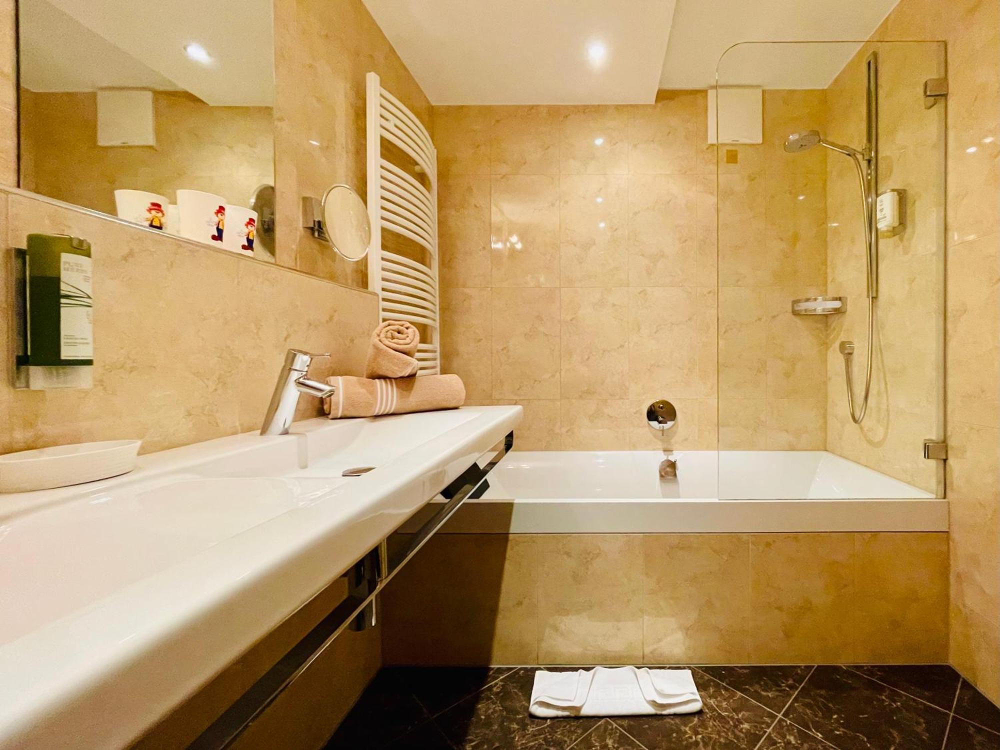 Wellness- Und Familienhotel Egger Saalbach-Hinterglemm Exterior foto